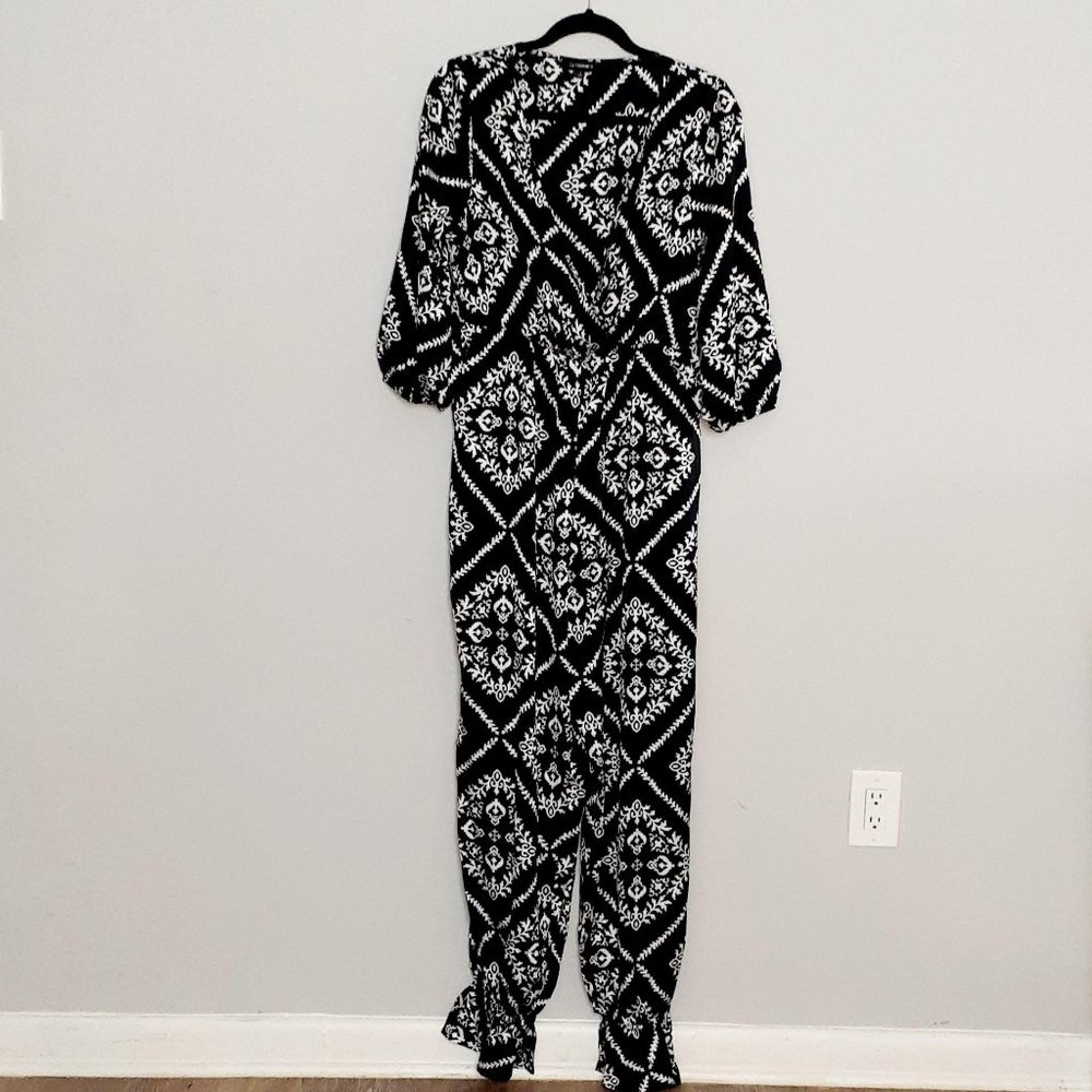 Black and White 3/4 Sleeve Jumpsuit Size Large